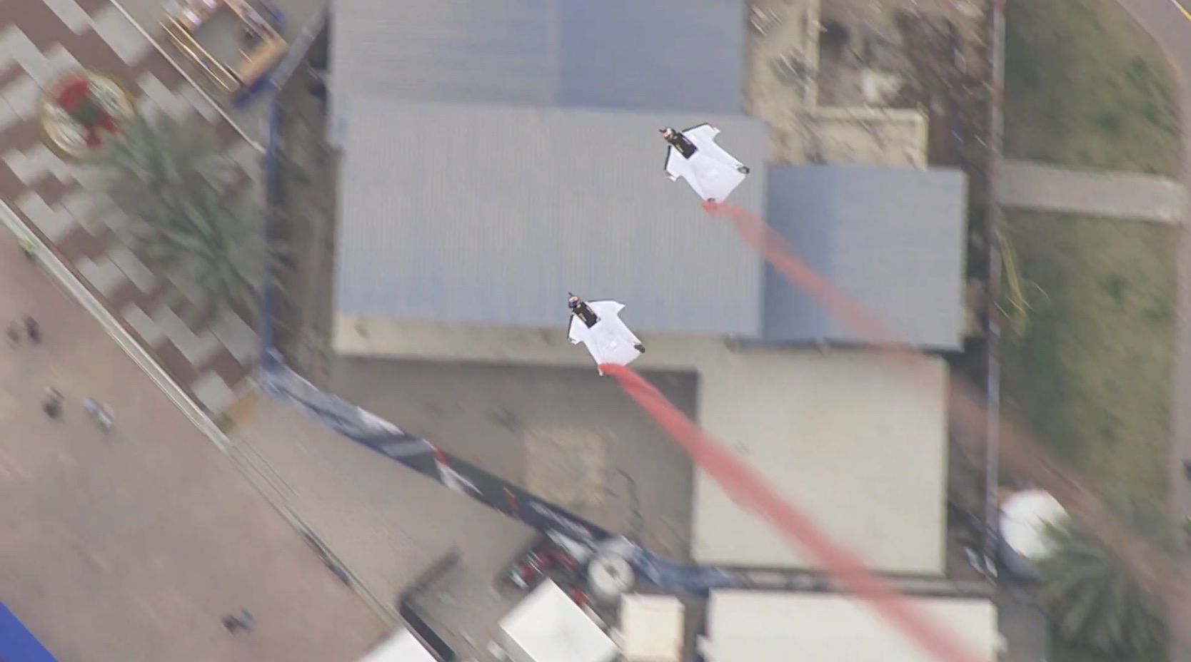 DEMO JUMPS RED BULL AIR RACE IN ABU DHABI